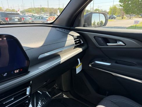 New 2026 Chevrolet Traverse LT w/ Midnight/Sport Edition image 21