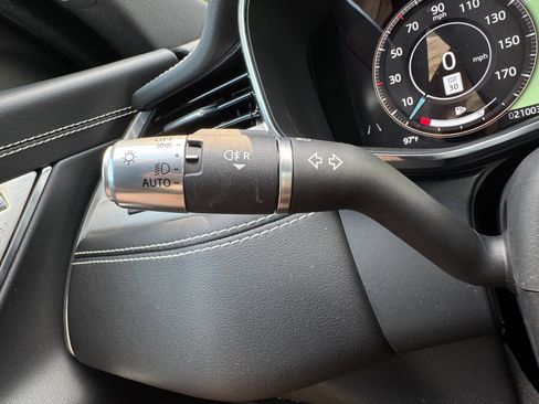 Used 2021 Jaguar XF R-Dynamic SE image 65