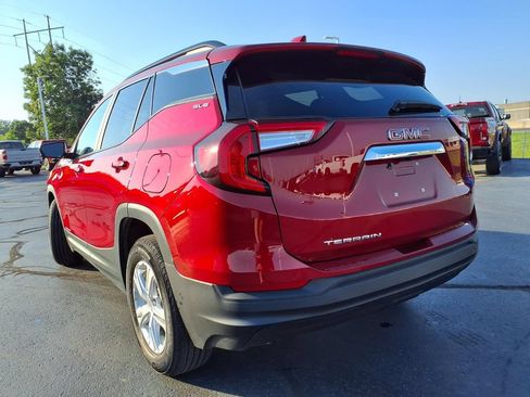Used 2024 GMC Terrain SLE w/ Driver Convenience Package FWD image 32