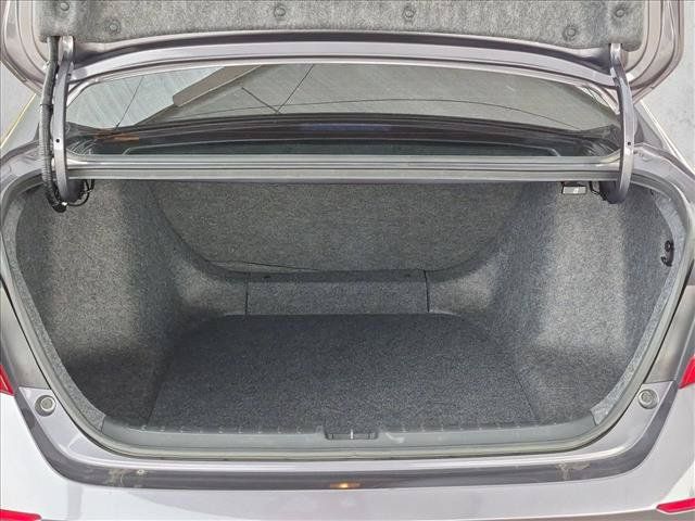 Used 2018 Honda Accord LX image 6