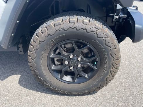 Used 2024 Jeep Wrangler Willys image 31