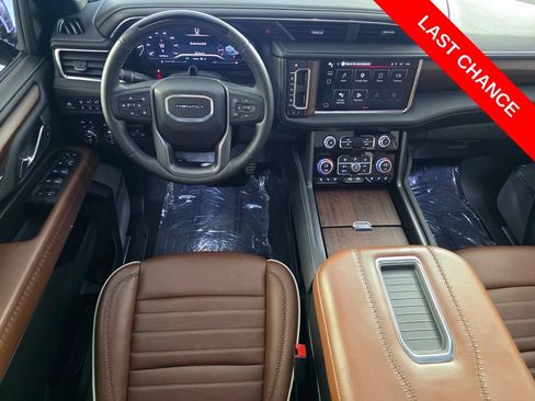 Used 2024 GMC Yukon Denali Ultimate AWD/4WD image 13
