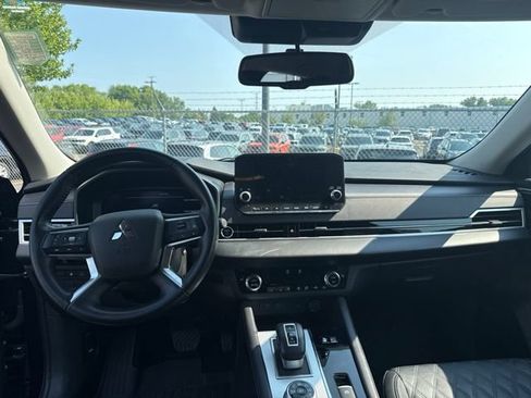 Used 2024 Mitsubishi Outlander SEL Black Edition AWD/4WD image 8