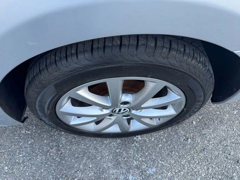 Used 2011 Volkswagen Jetta SE image 29