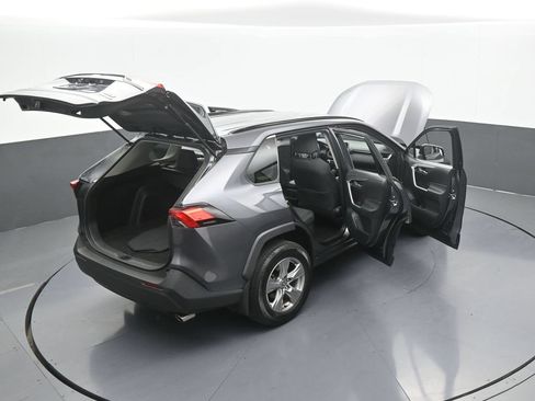 Used 2024 Toyota RAV4 XLE AWD/4WD image 62