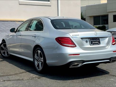 Used 2019 Mercedes-Benz E 300 4MATIC image 10