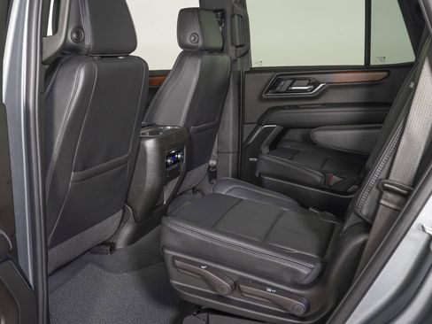Used 2026 GMC Yukon Denali w/ Sun & Power Step Package AWD/4WD image 15