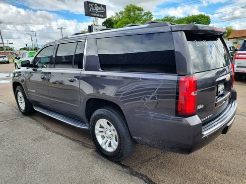 Used 2018 Chevrolet Suburban Premier AWD/4WD image 5