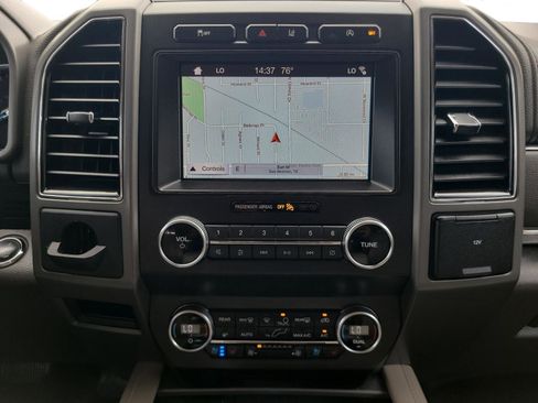 Used 2019 Ford Expedition XLT w/ Equipment Group 202A RWD image 14