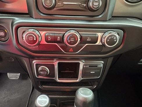 Used 2021 Jeep Wrangler Sport image 19