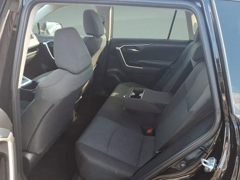 Used 2024 Toyota RAV4 XLE FWD image 27