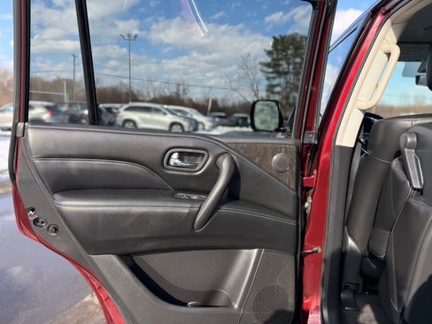 Used 2021 INFINITI QX80 Luxe w/ All-Season Package image 13