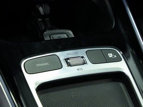 Used 2024 Mercedes-Benz GLB 250 image 25