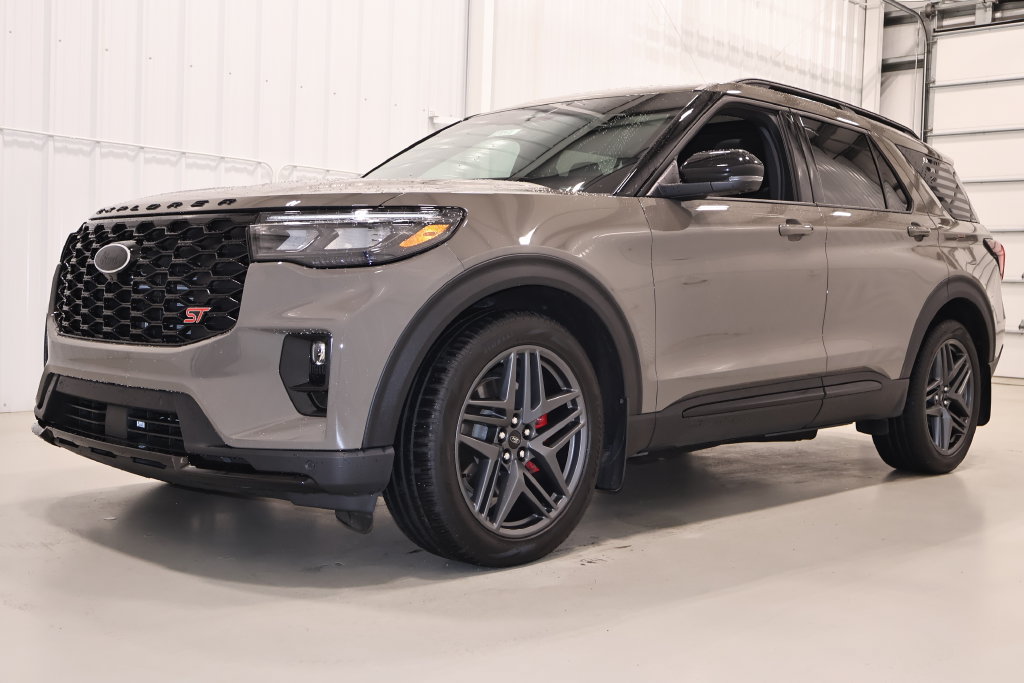 Certified 2026 Ford Explorer ST w/ Sun And Sound Package AWD/4WD image 6
