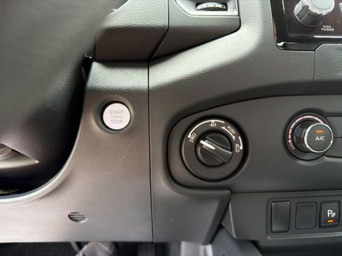 Used 2022 Nissan Frontier S w/ Technology Package AWD/4WD image 25