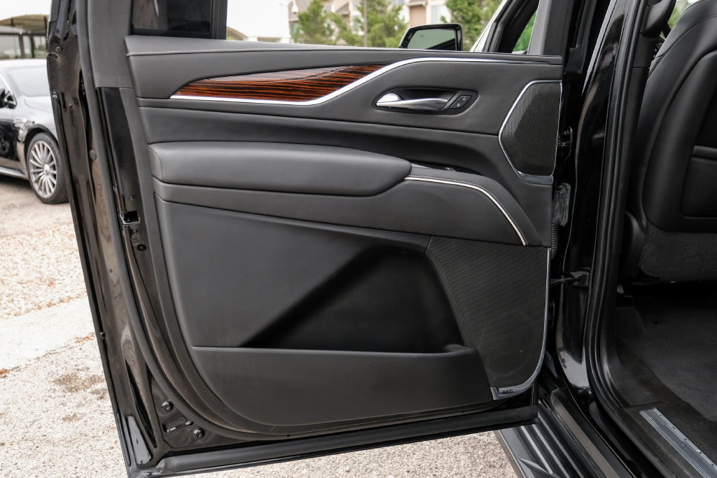 Used 2021 Cadillac Escalade ESV Premium Luxury RWD image 62