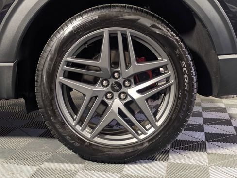 Certified 2025 Ford Explorer ST-Line w/ ST-Line Street Pack image 25