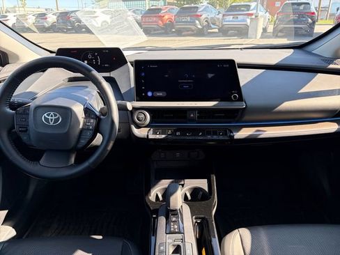 Used 2024 Toyota Prius XLE FWD image 21
