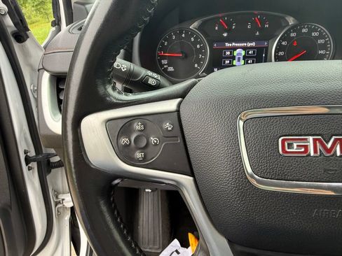 Used 2020 GMC Terrain SLT AWD/4WD image 30