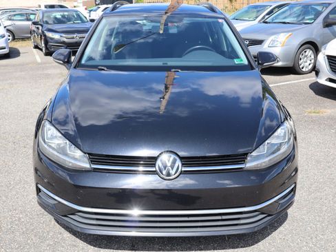 Used 2018 Volkswagen Golf S image 10