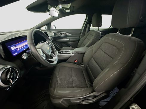 Used 2025 Chevrolet Equinox EV LT FWD image 13