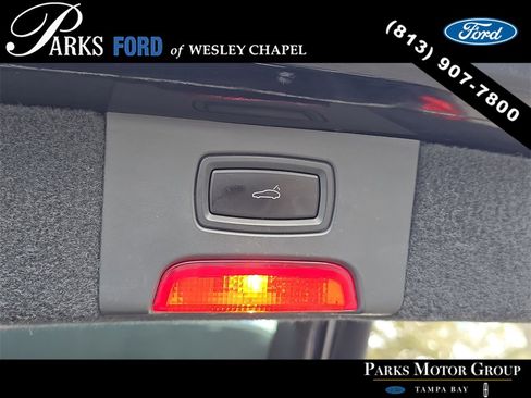 Used 2015 Porsche Cayenne S image 9