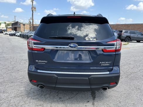 Used 2023 Subaru Ascent Touring AWD/4WD image 4