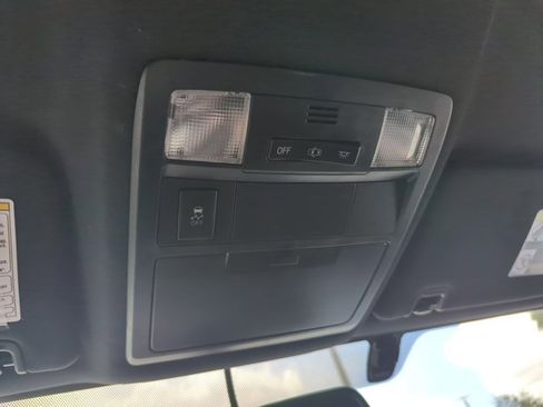 Used 2017 Toyota Tacoma TRD Sport w/ Tow Package (A/T) image 28