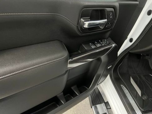 Used 2020 Chevrolet Silverado 2500 LTZ image 31