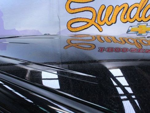 Used 2019 RAM 1500 Classic SLT w/ Black Appearance Group image 5