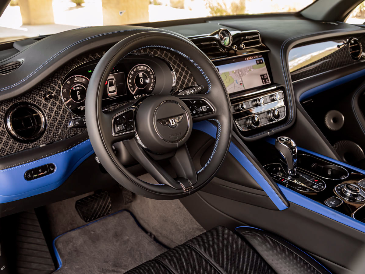Certified 2025 Bentley Bentayga AWD/4WD image 19