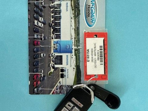 Used 2024 Honda Odyssey Touring image 4
