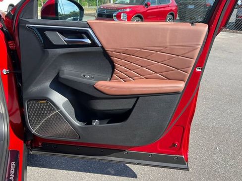 New 2026 Mitsubishi Outlander SEL image 32