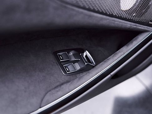 Used 2026 McLaren Artura RWD image 52