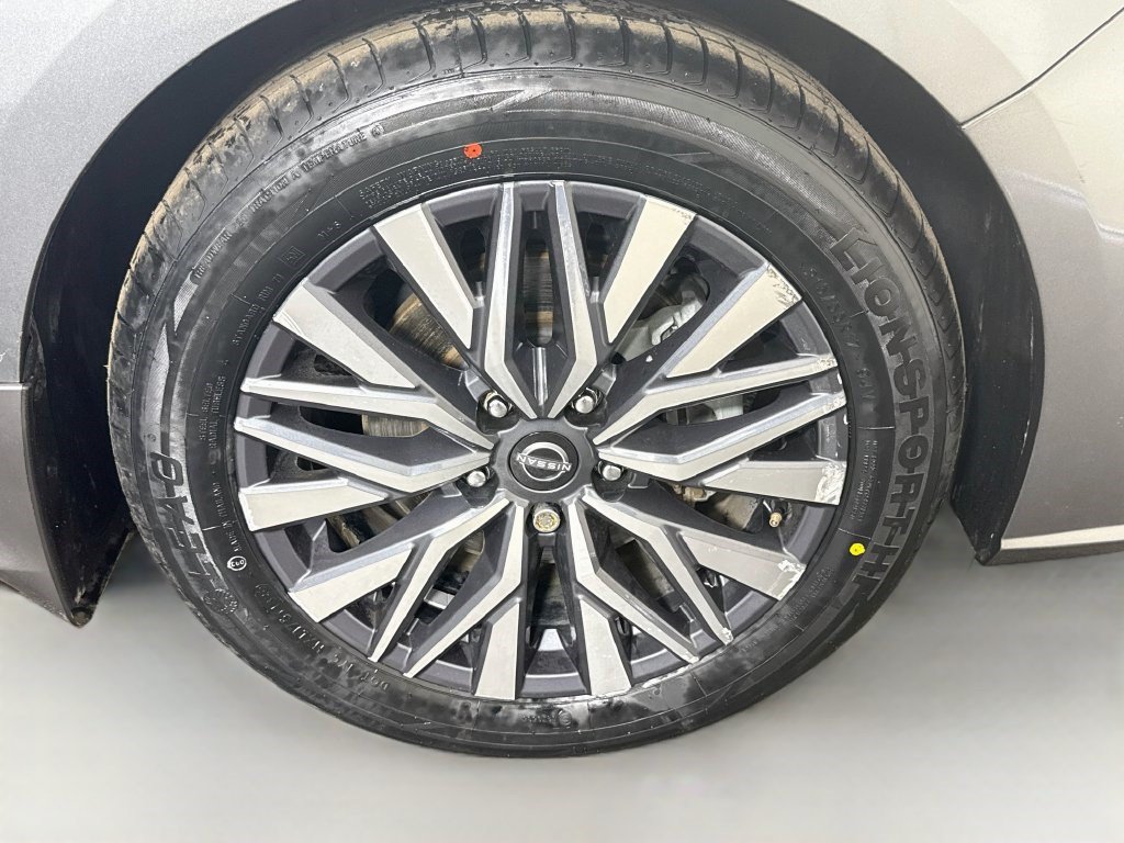Used 2023 Nissan Altima 2.5 SV FWD image 31