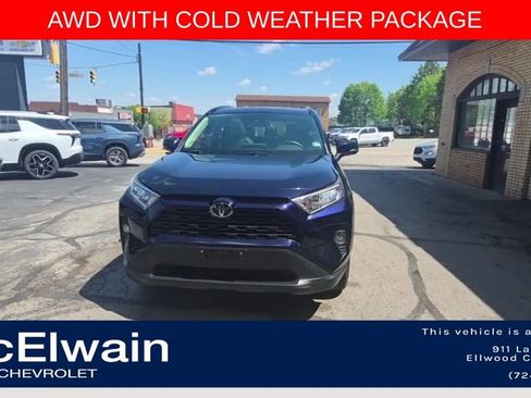 Used 2019 Toyota RAV4 XLE Premium w/ Cold Weather Package AWD/4WD image 4