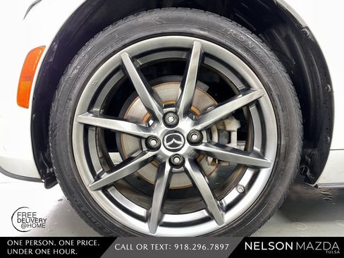 Used 2018 MAZDA MX-5 Miata RF Grand Touring image 11