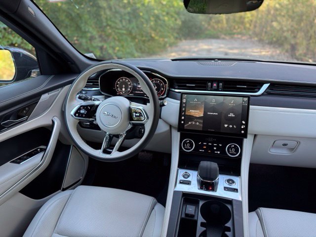 New 2026 Jaguar F-PACE R-Dynamic S AWD/4WD image 28