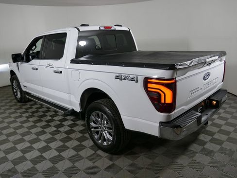 Used 2025 Ford F150 Lariat w/ Equipment Group 501A Mid AWD/4WD image 5