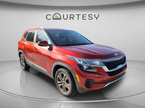 Used 2022 Kia Seltos S FWD image 4