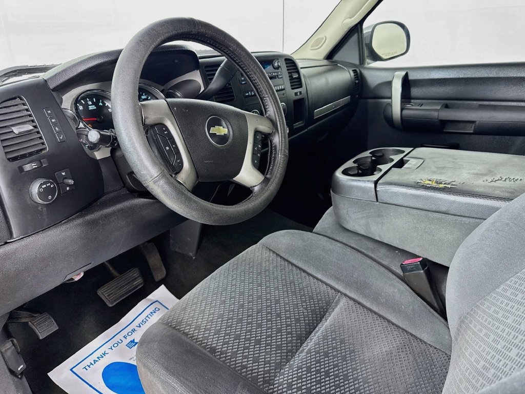 Used 2008 Chevrolet Silverado 1500 LT w/ Power Pack Plus RWD image 11