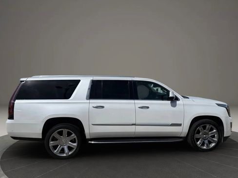 Used 2019 Cadillac Escalade ESV Premium Luxury AWD/4WD image 10
