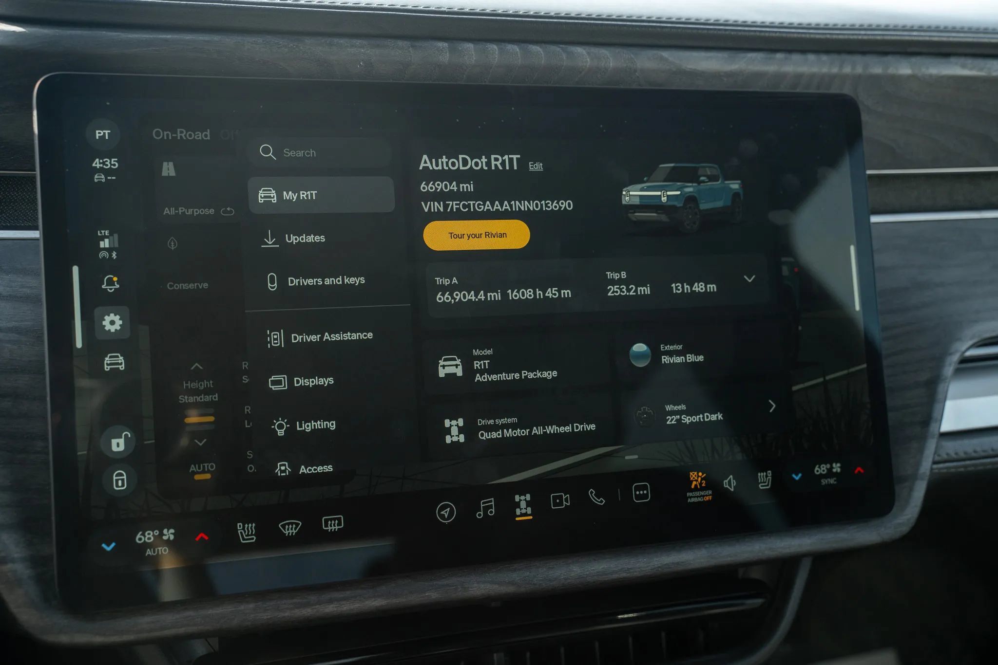 Used 2022 Rivian R1T Adventure AWD/4WD image 25