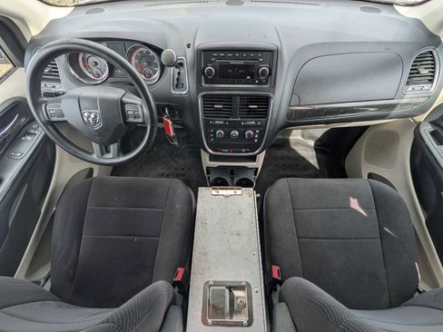 Used 2013 RAM C/V Tradesman FWD image 16