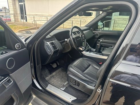 Used 2018 Land Rover Range Rover Sport HSE image 11