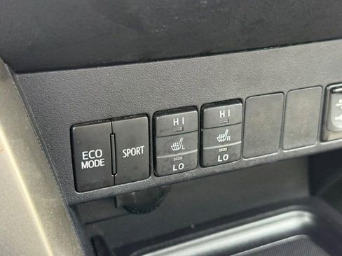 Used 2015 Toyota RAV4 Limited w/ Technology Package AWD/4WD image 30