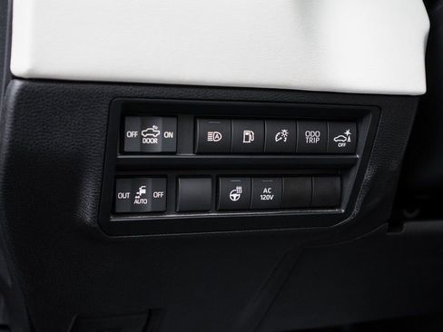 Used 2024 Toyota Tundra Capstone image 21