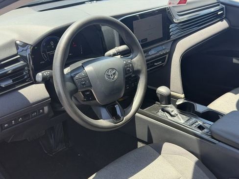 Used 2025 Toyota Camry LE FWD image 10