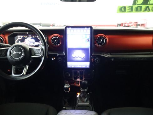 Used 2021 Jeep Wrangler Unlimited Rubicon image 15