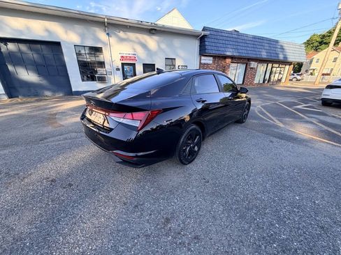 Used 2023 Hyundai Elantra SEL FWD image 26